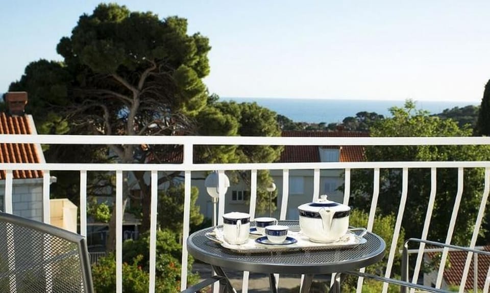 Outdoor seating area