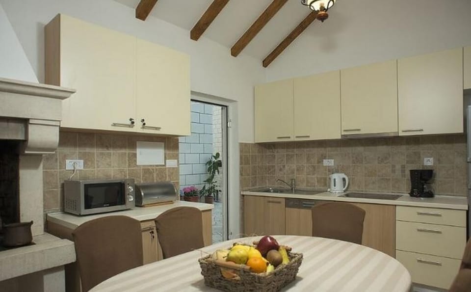 Kitchen and dining table
