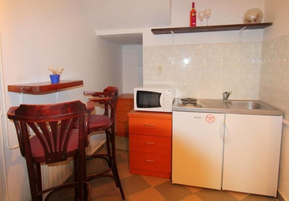 Kitchenette