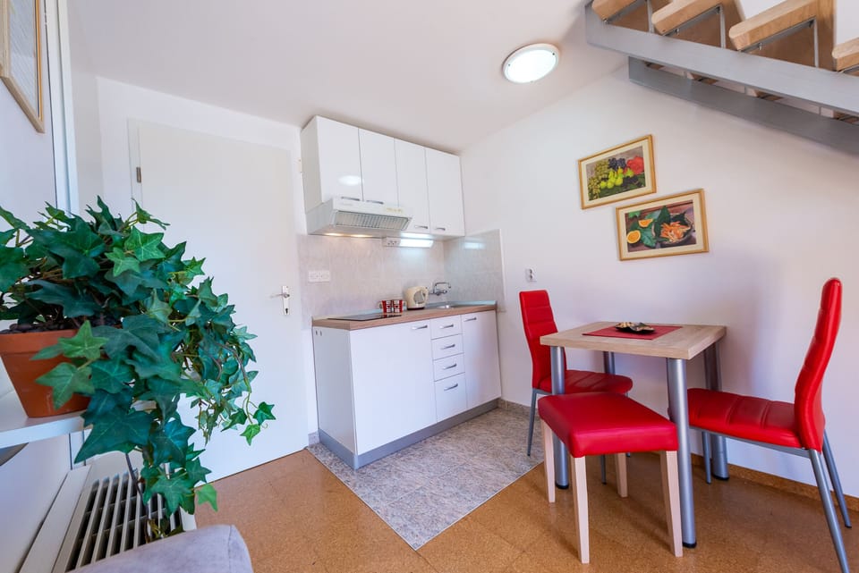 Kitchenette