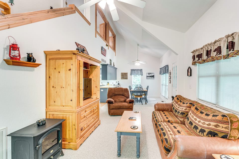 Living Room | Free WiFi