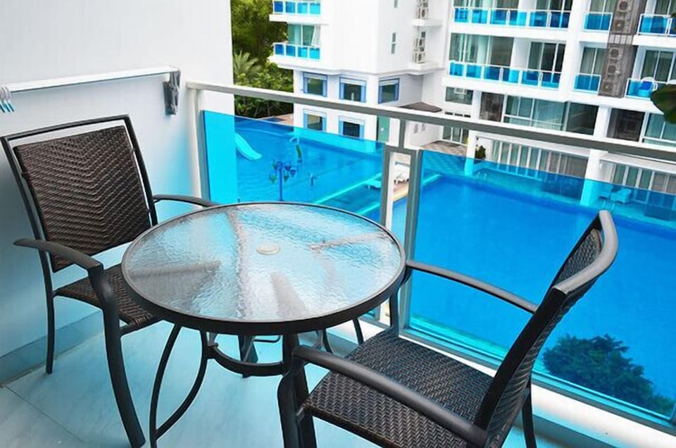 Classy 2 Br Beachfront + free wifi 006