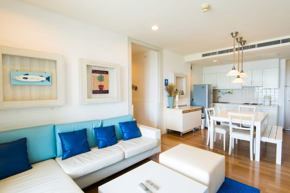 Away Baannubkluen  beachfront condo @ hu