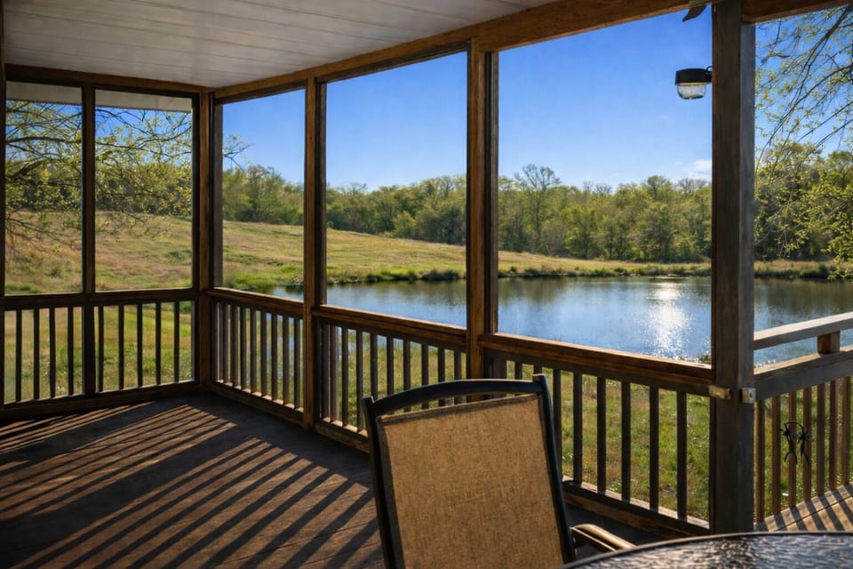 Screened-In Deck Overlooking Peaceful Fishing Pond • Private Loft Retreat in Thompsonville, IL