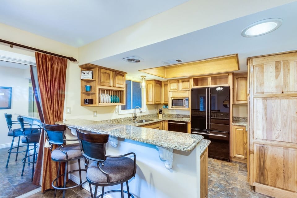 Fully Stocked Kitchen