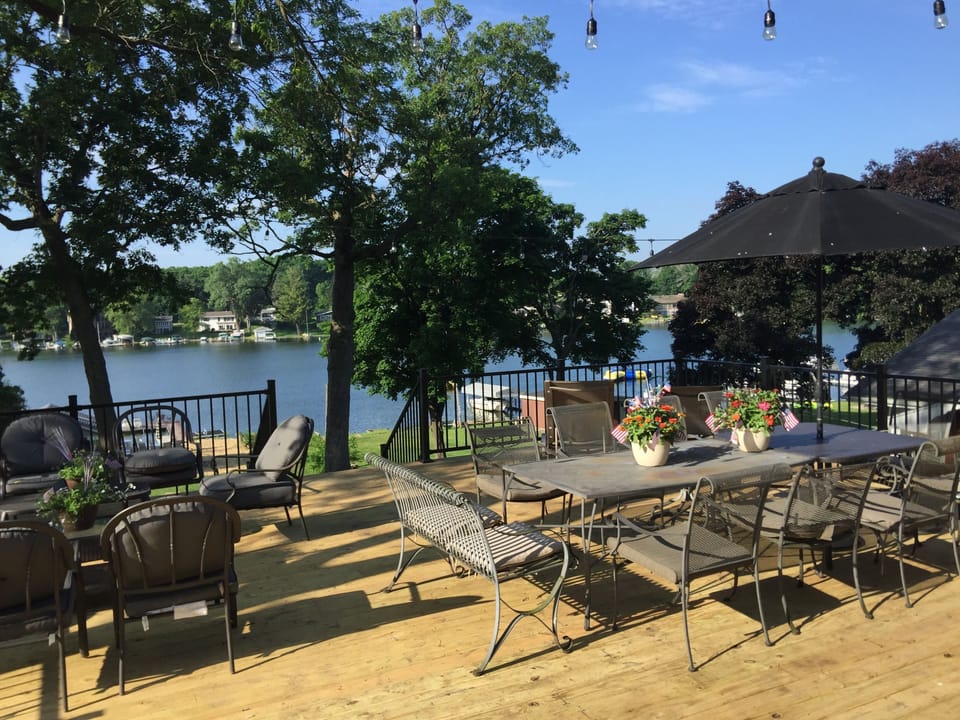 deck dining with view