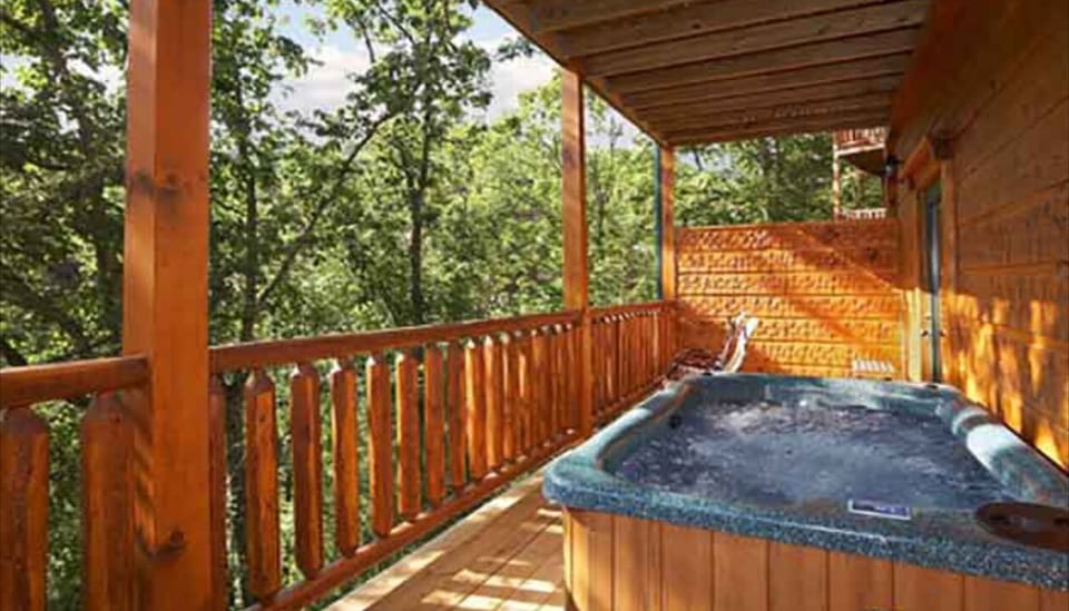 Bottom floor balcony with a brand new jacuzzi!