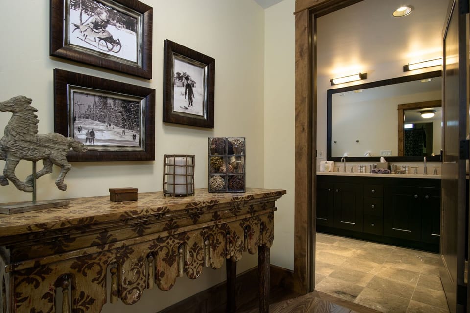 Small hall outside the second full bathroom