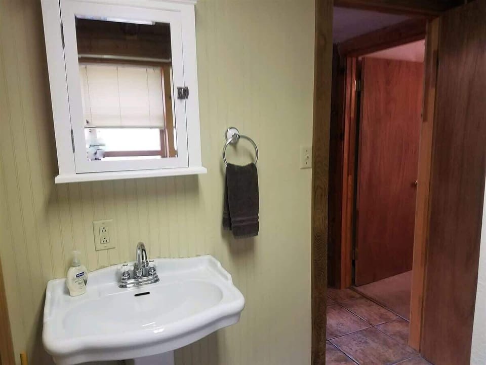 Main floor bath