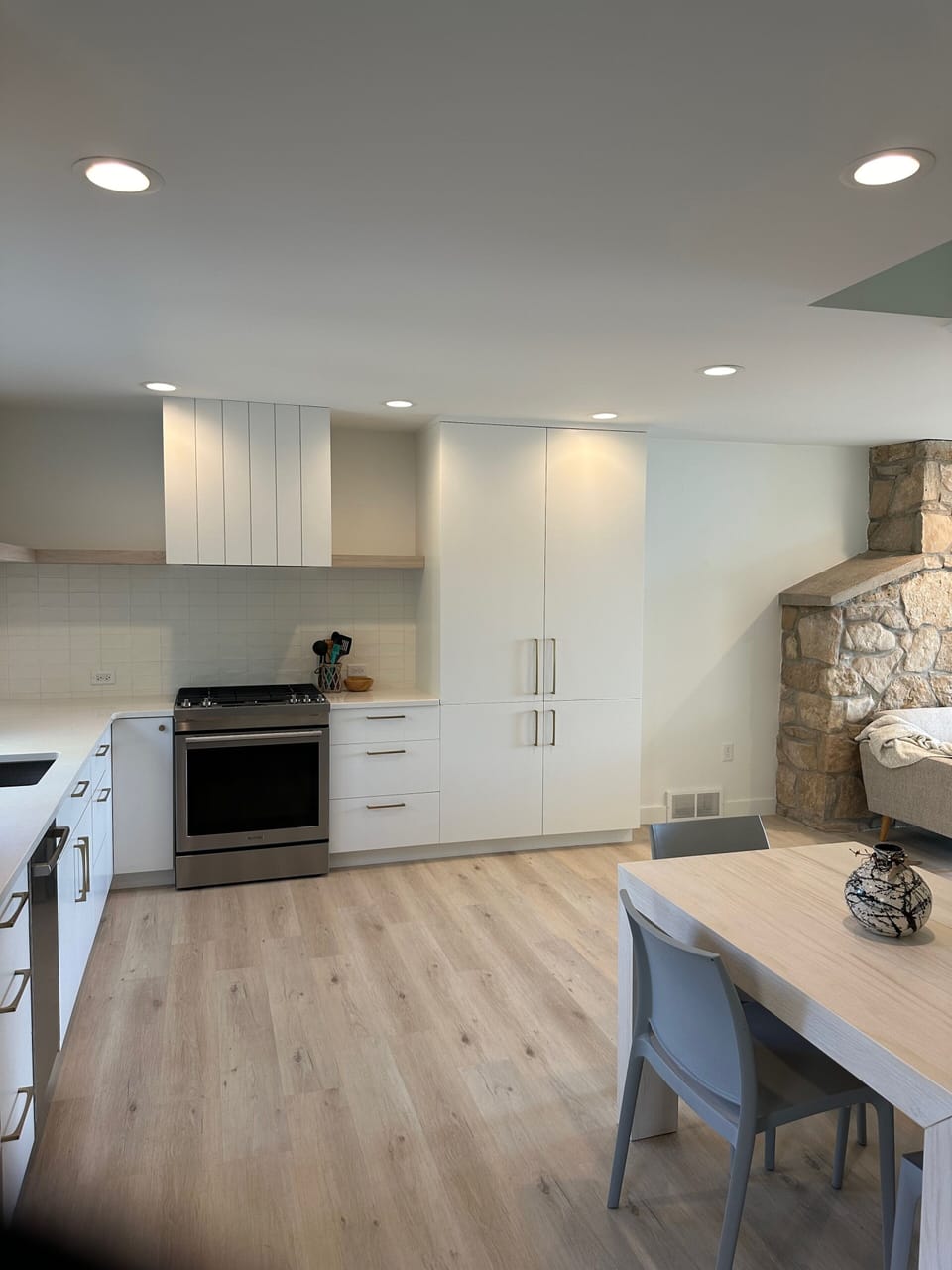 Open concept kitchen/living area