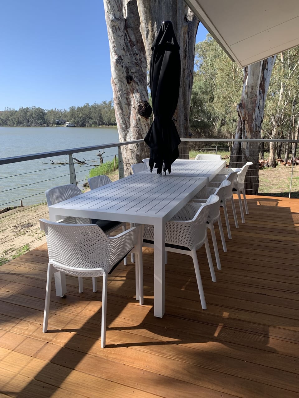 Outdoor dining with million dollar view.
