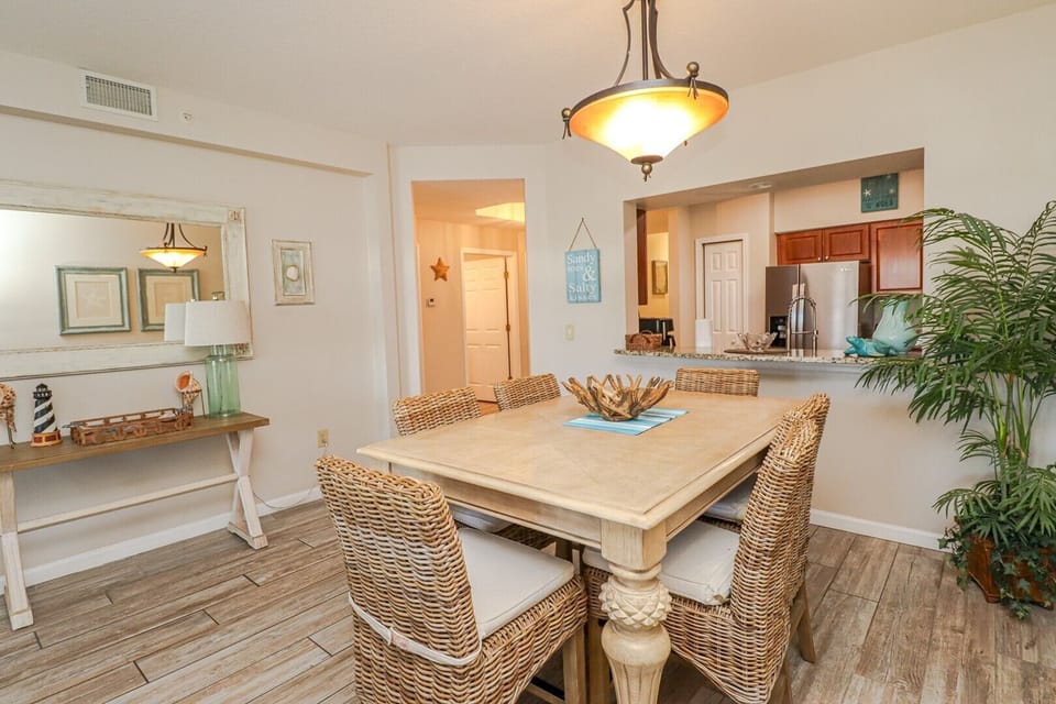 St. Augustine Beach Rentals Dining Room