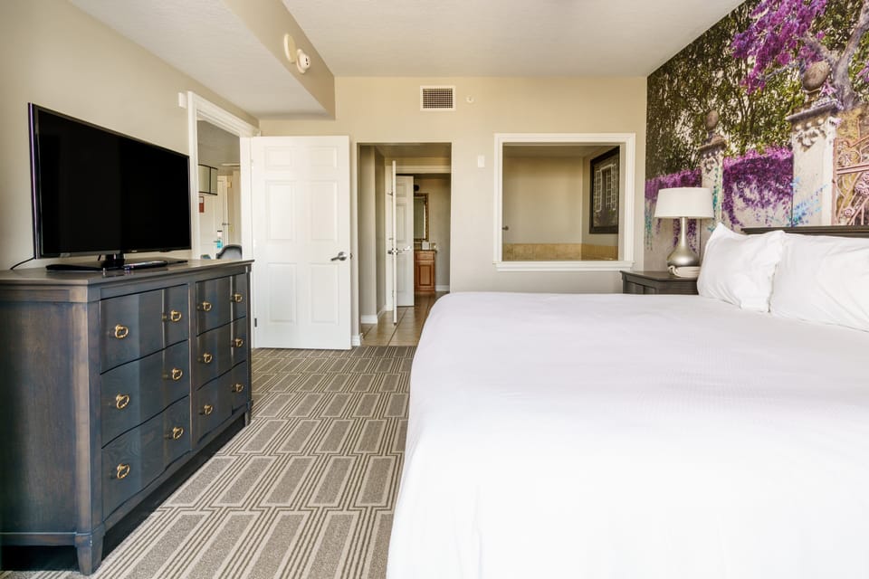 10 grand desert 2 bedroom - bedroom (2).jpg