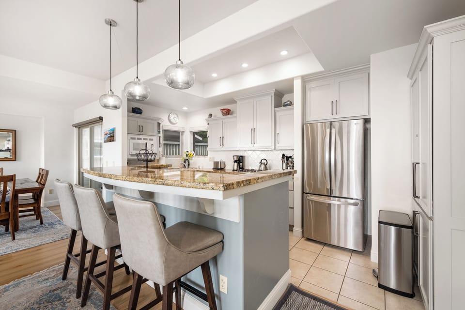 Bar/Kitchen