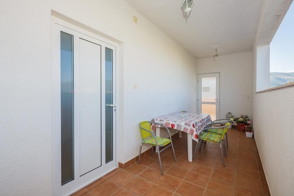 Terrace 2