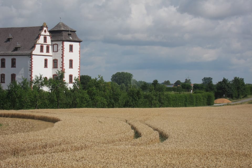 Moderne, barrierefreie und 2018 neu ausgebaute Ferienwohnung mit Blick auf's Grüne Apartment in Bavaria