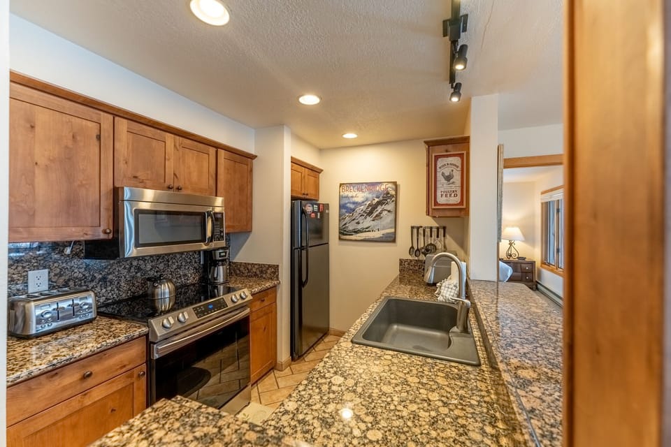 Full-sized kitchen.