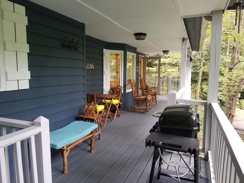 Upper deck