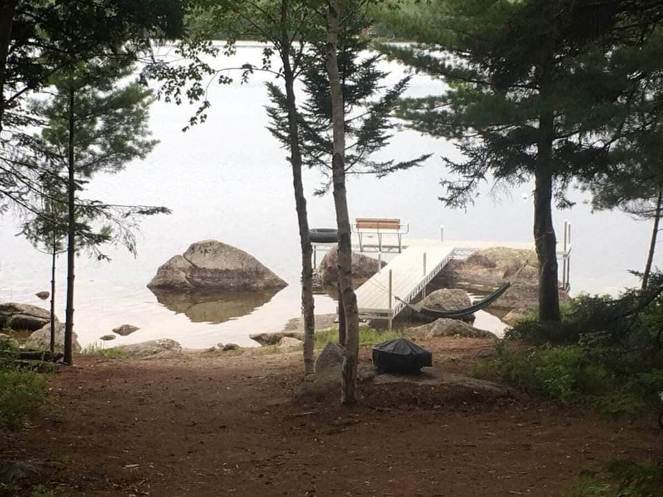 Great shallow wading area in front of rocks for little ones.