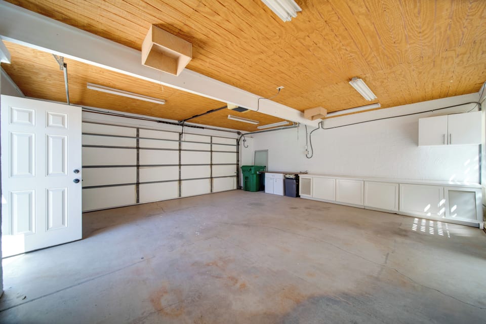 Parking | Garage (2 Vehicles) | Driveway (2 Vehicles) | Free Street Parking