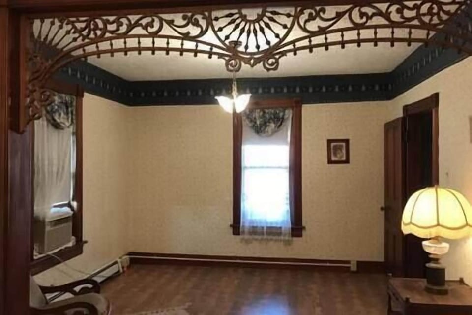 2bf9870c b8f6 4248 8722 ee41366167ef