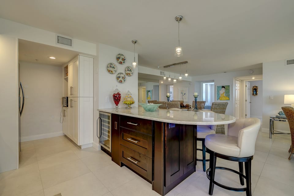 Kitchen bar