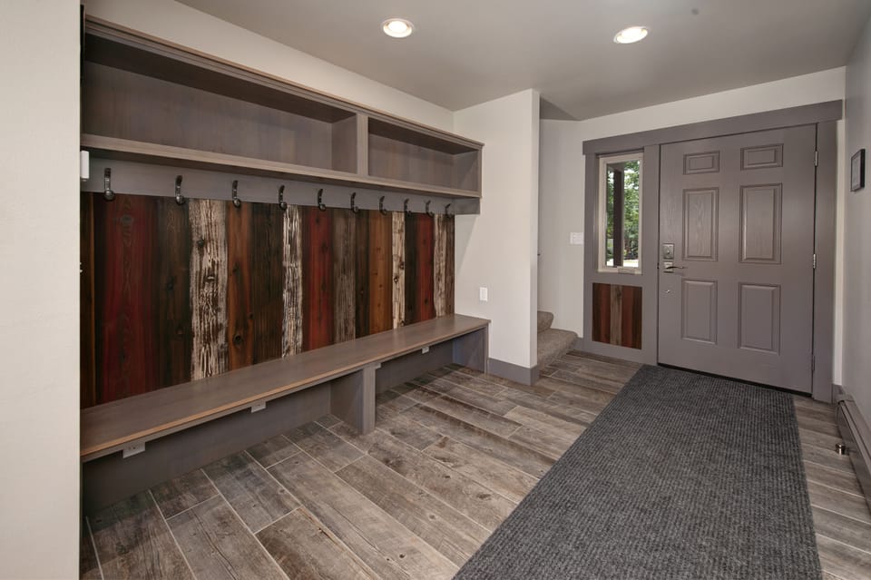 Entry way with enough room for all of your gear!