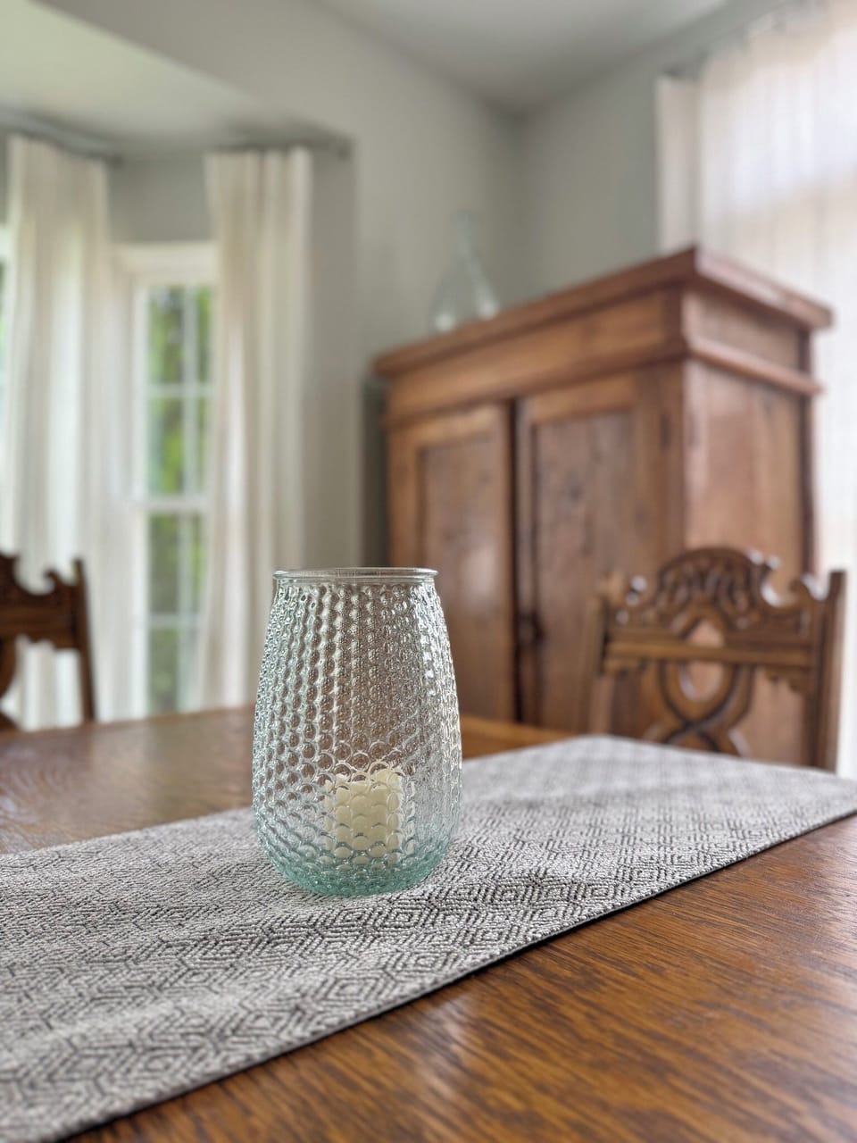 Details from the dining room.
