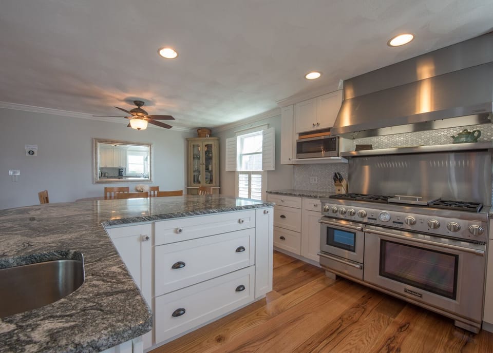Fantastic kitchen so you can cook for the whole family!