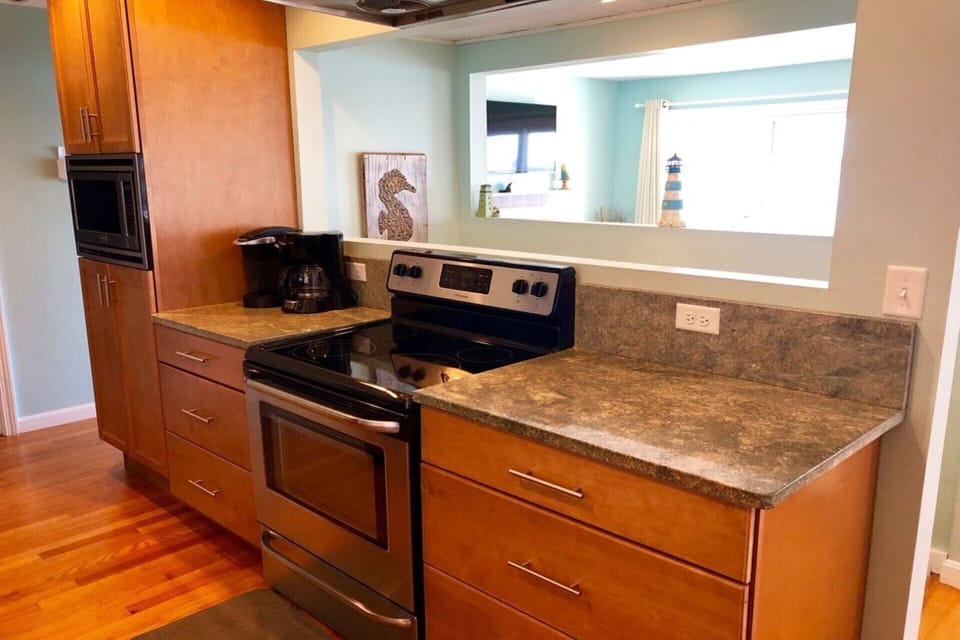 Cape Cod Beach Rental: HAS IT ALL. New Wine Frig, , Food Frig, Stove, Oven, DW..