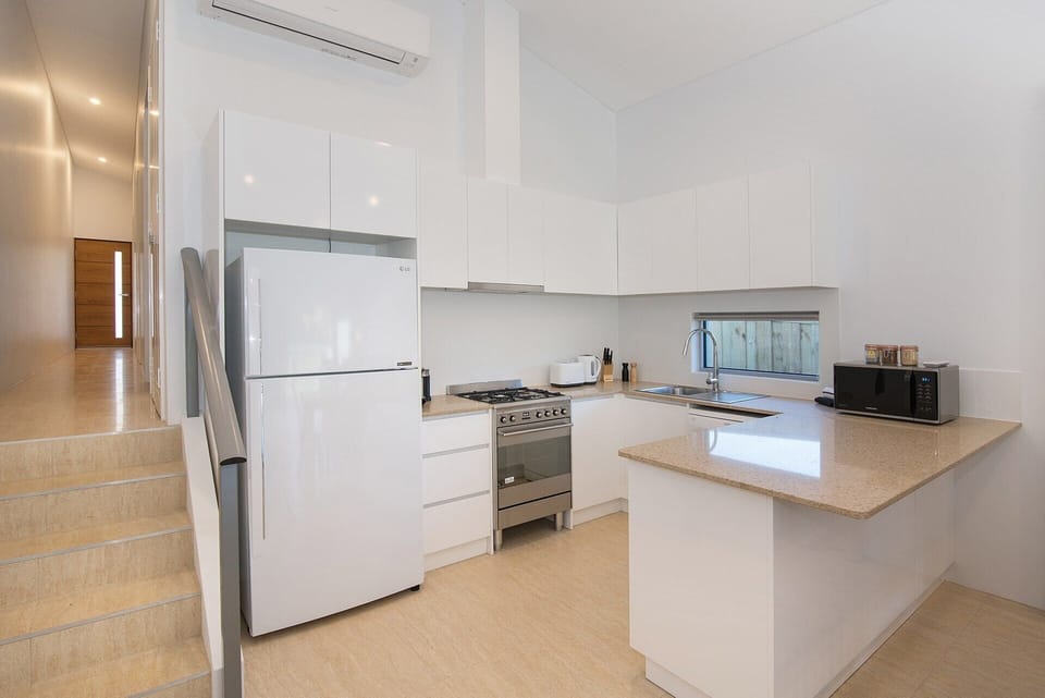 3-35 Stewart St 1 (2)