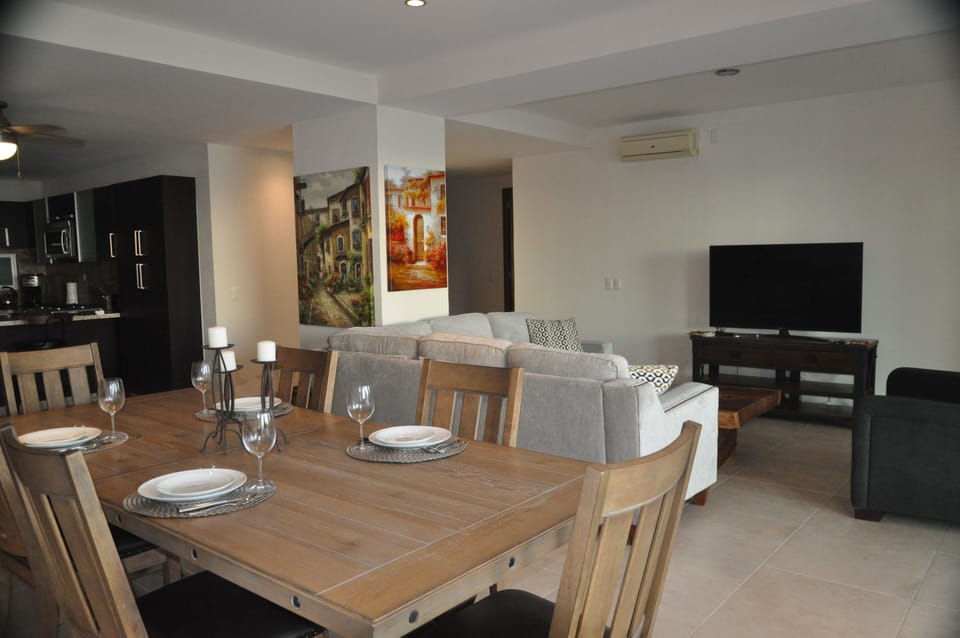 Bright and Beautiful dinning