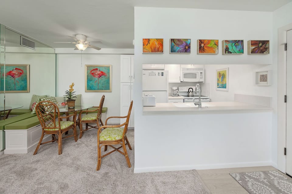 Dining & Kitchen