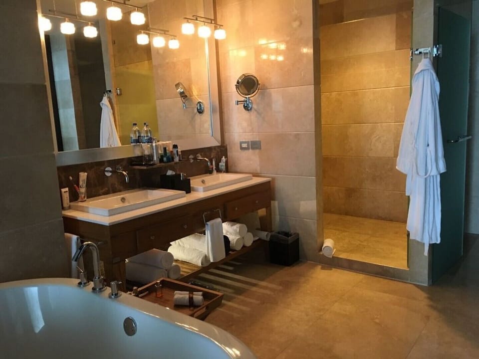 one of 2.5 bathrooms