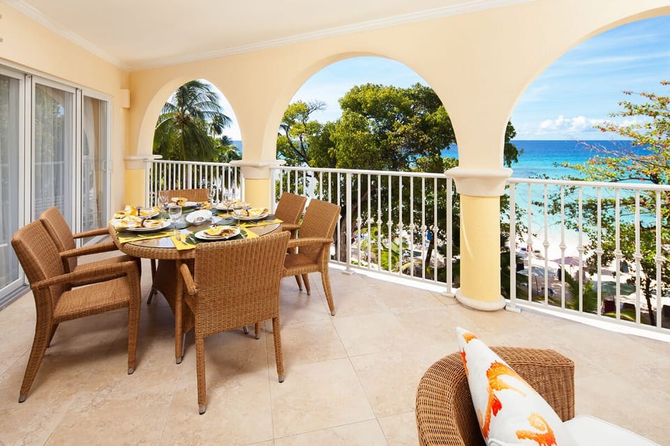 Sapphire Beach 309 - Patio dining area
