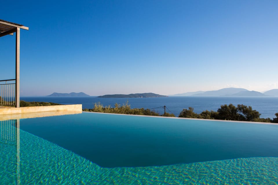 Swimming pool as a great place to refresh and enjoy the attractive scenery