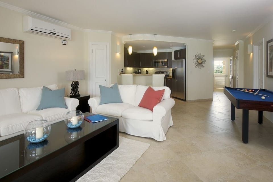 Sapphire Beach 313 - Open plan living