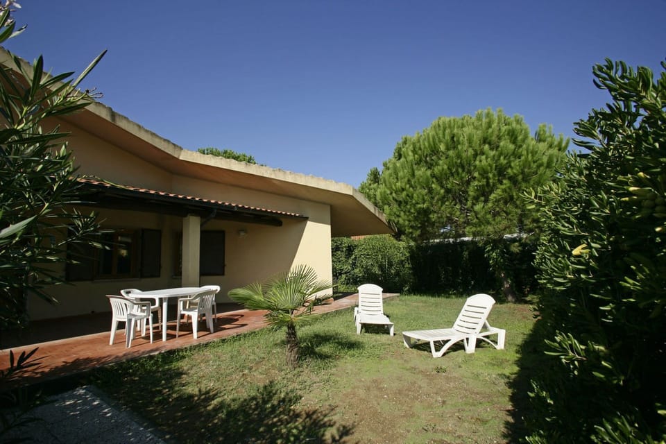 Building Exterior, Outdoor