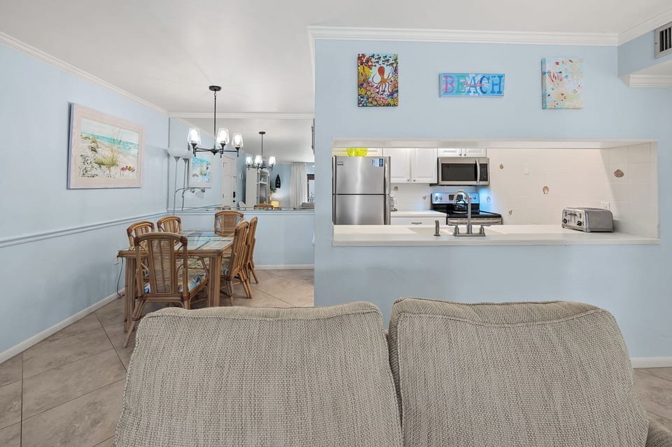 Dining & Kitchen