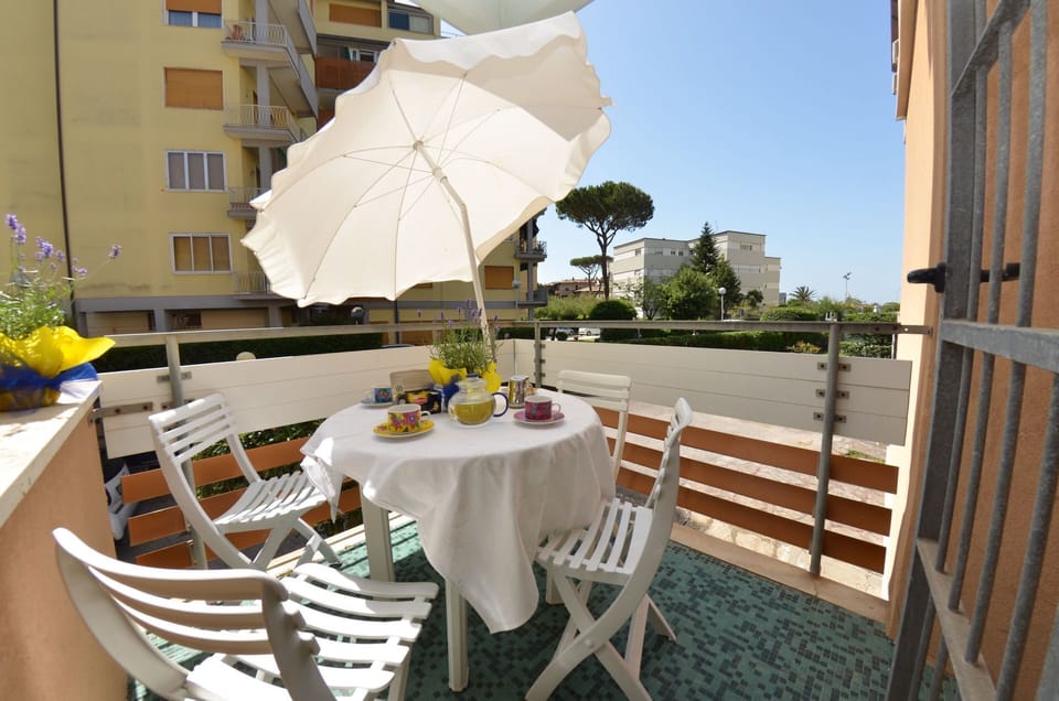 Balcony / Terrace / Patio, Outdoor