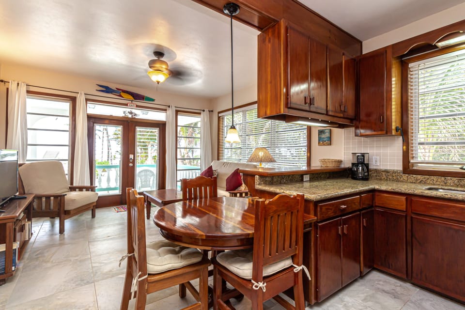 Coral Bay Villas - Living Room And Kitchen