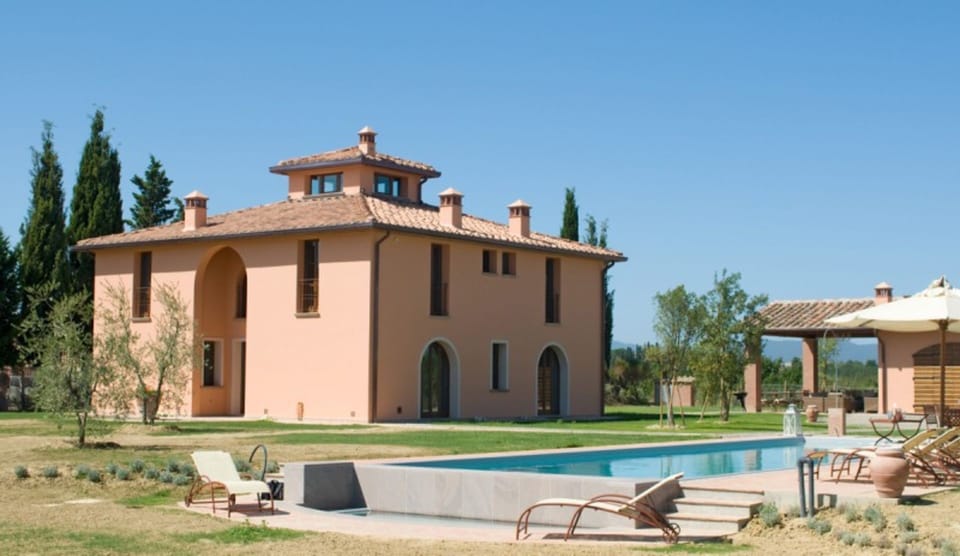 Building Exterior, Outdoor, Pool