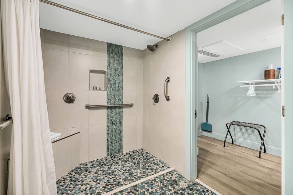 Roll-in Shower in room 101