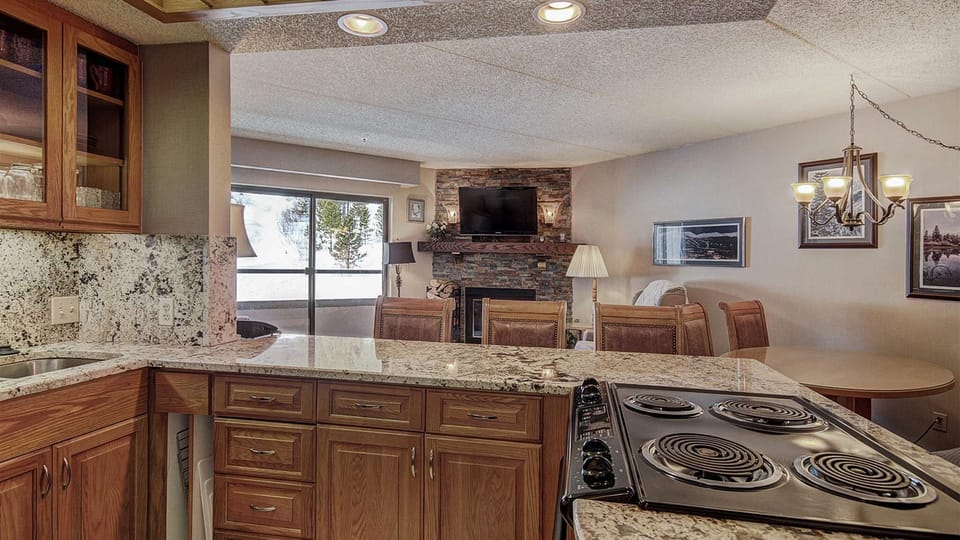 Living Room/Kitchen