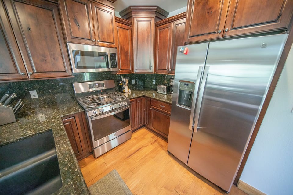 Updated, modern kitchen!