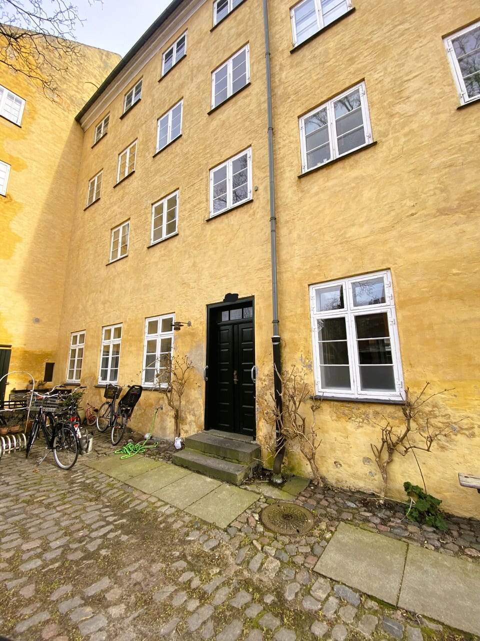Building Exterior, Outdoor
