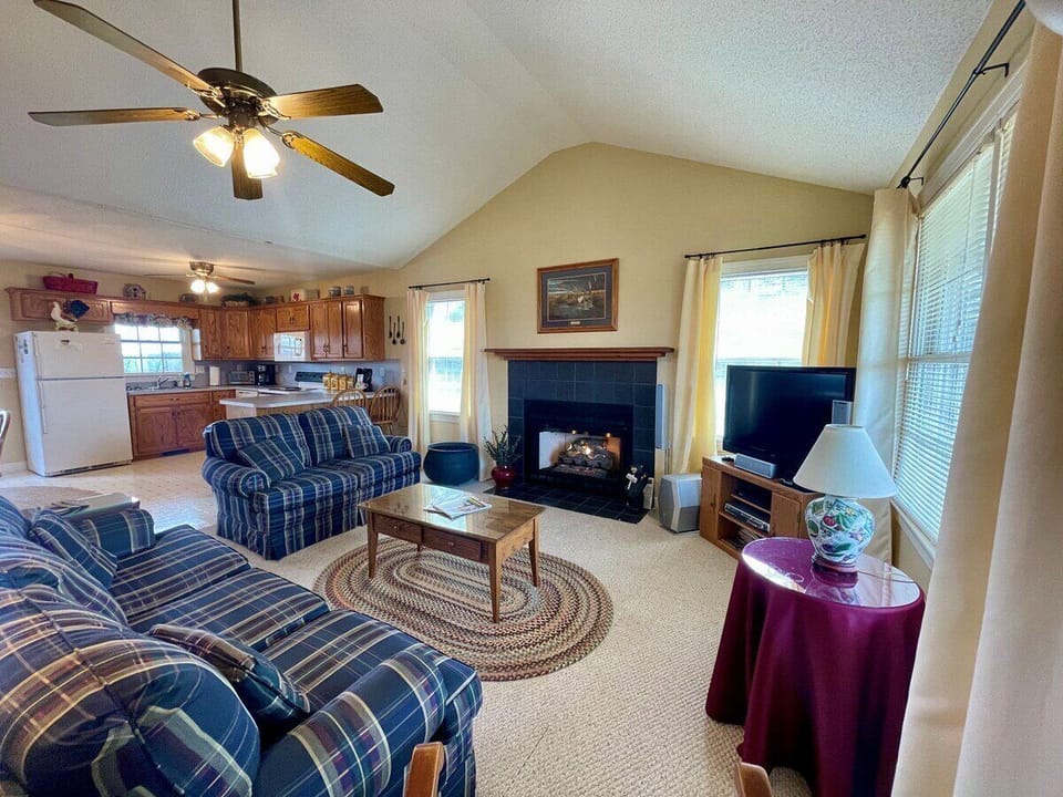 Living Room w/Fireplace, HDTV & Sleeper Sofa