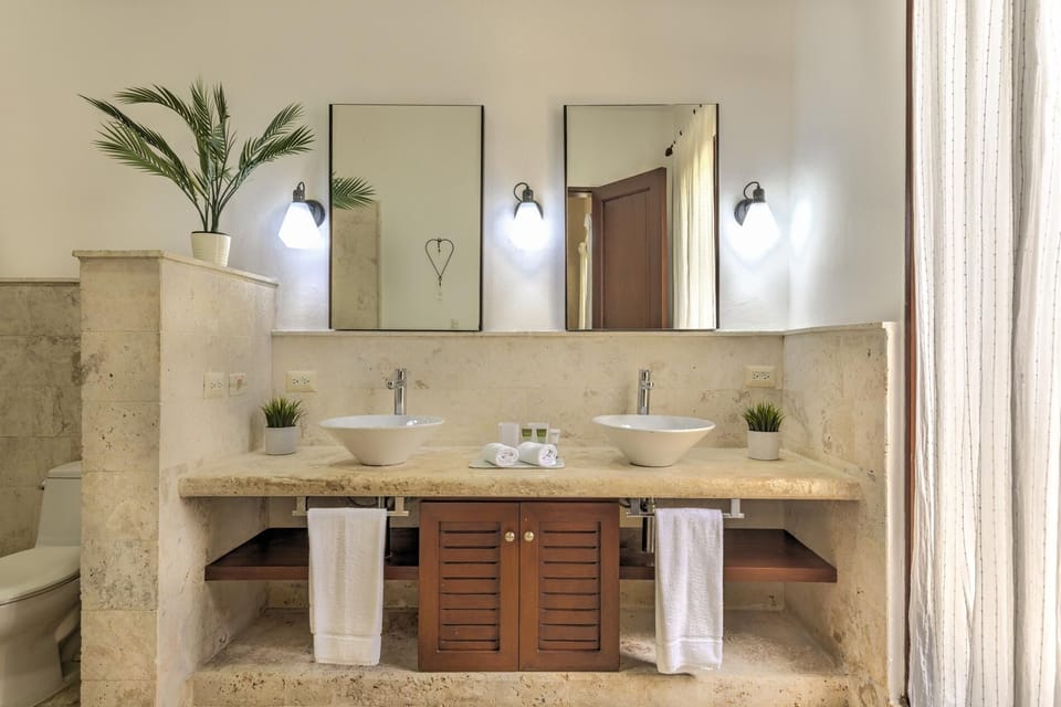 Villa Caballet – A Oasis with Golf Course Views (6659)