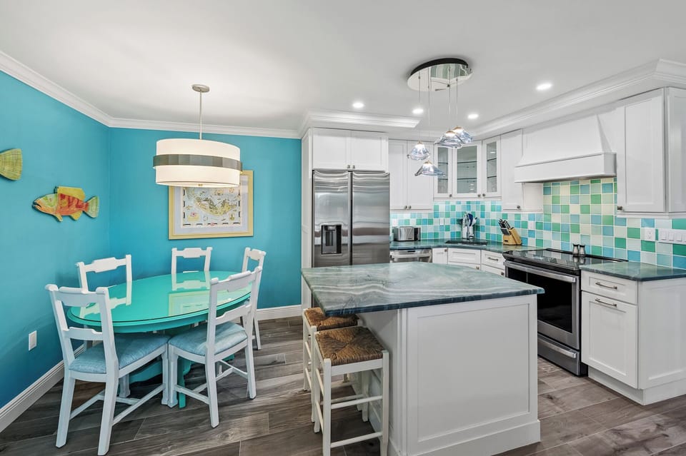 Dining & Kitchen