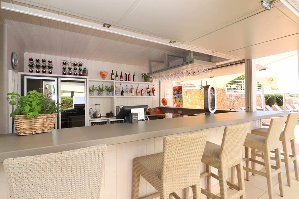 Pool Snack-Bar